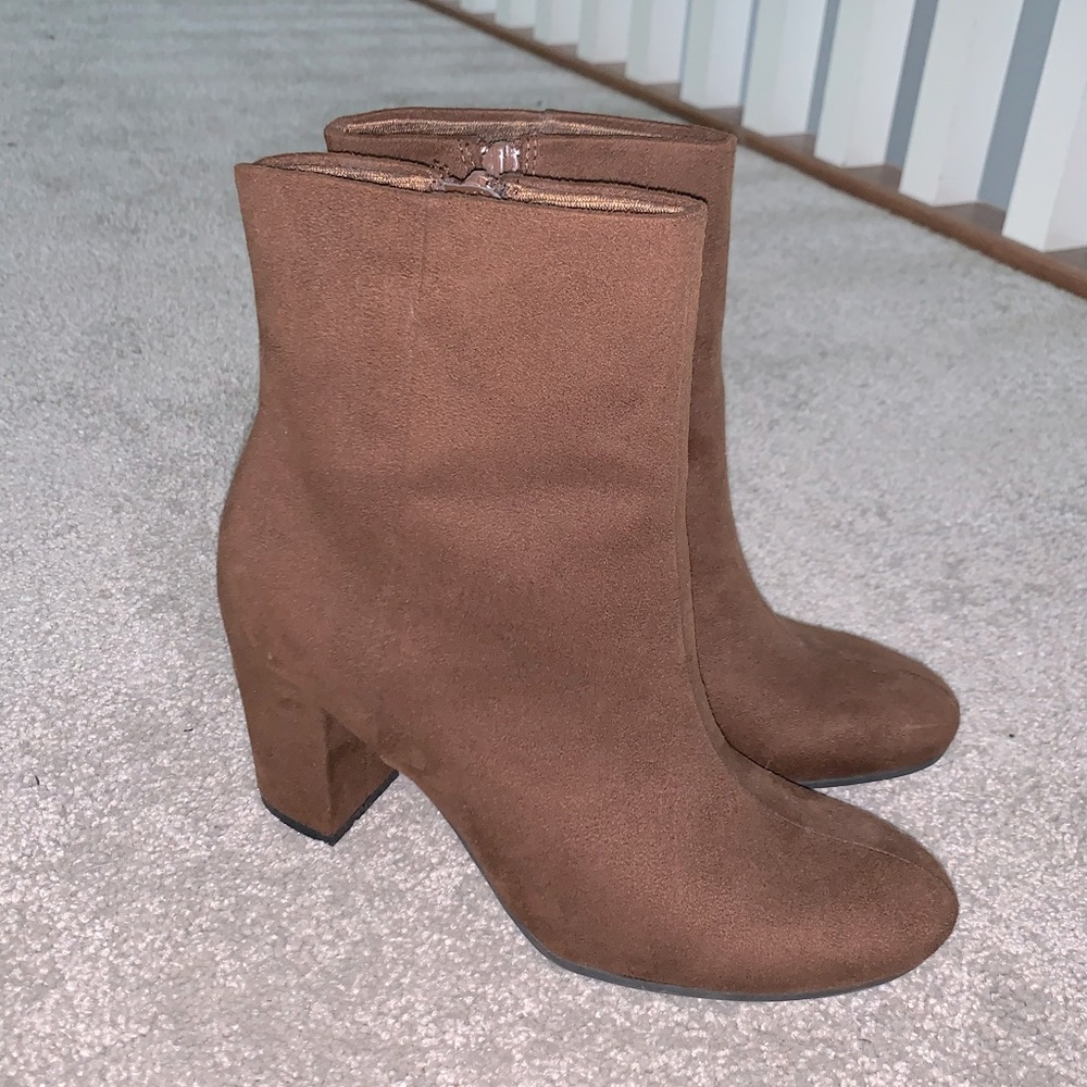Brown Heeled Boots Size 7.5
